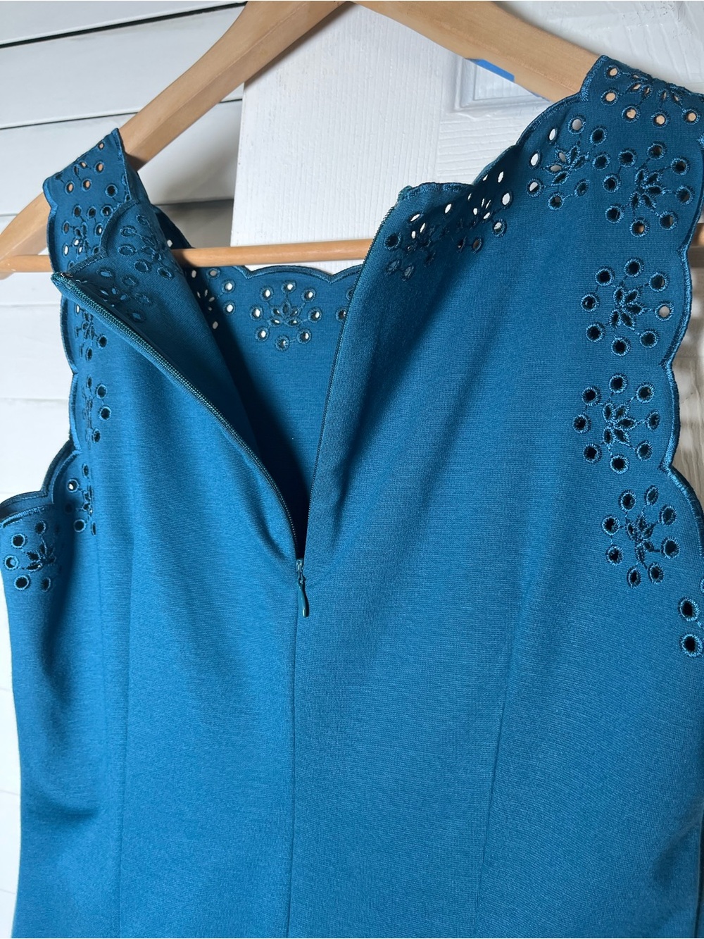 NWT Talbots Teal Blue Scallop Neckline Eyelet Sheath Dress - Size 4 - Picture 9 of 17